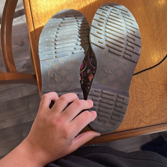 Dr. Martens Vintage Floral Oxfords Size 8 - Picture 4 of 4